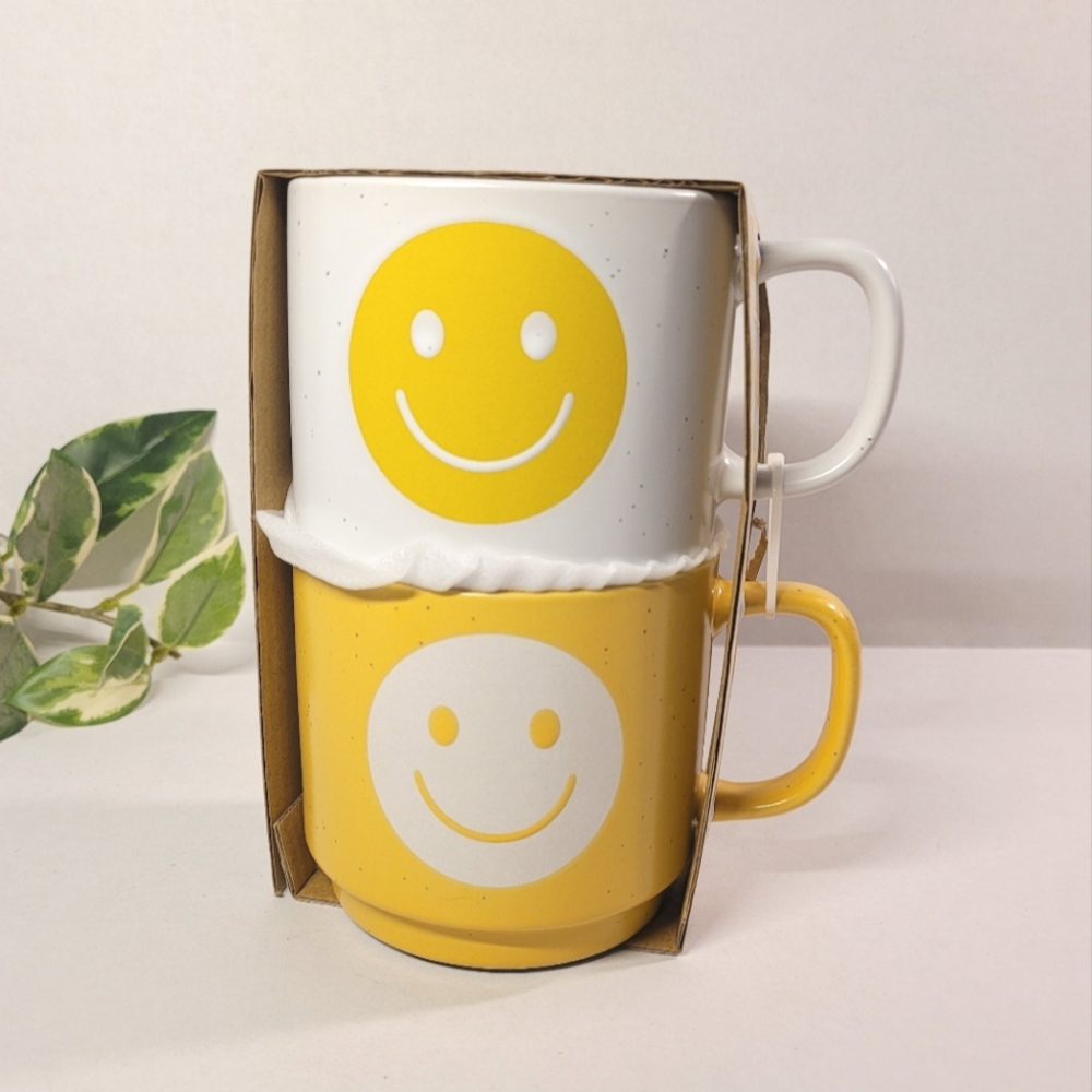 Stacking Happy Mugs Set - Picture 3 of 5
